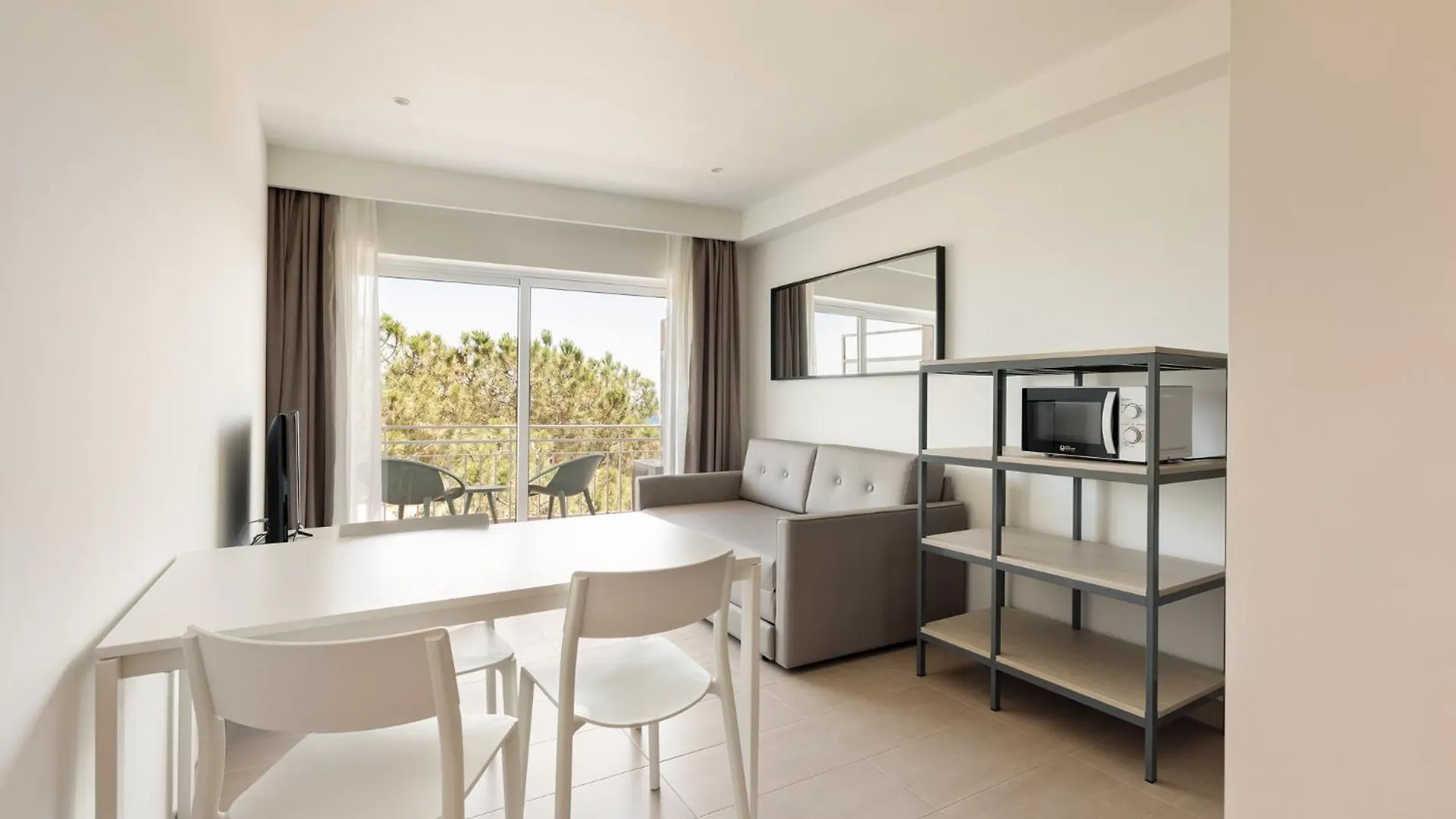 Aparthotel Xic Platja d'Aro 0*,